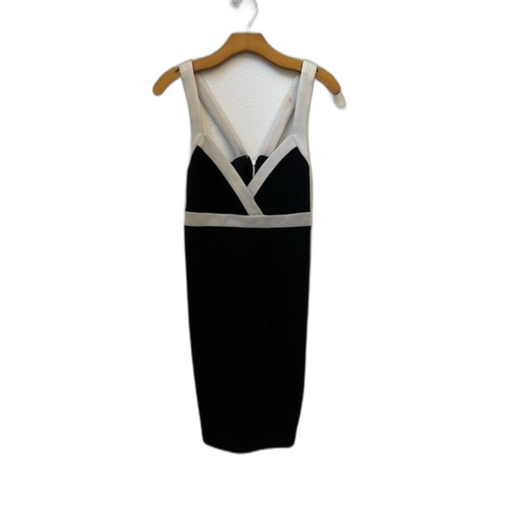 GUESS BLACK AND WHITE SLEEVELESS DRESS SIZE 12 (S2)